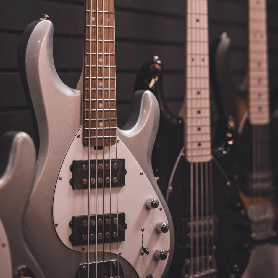 Basses