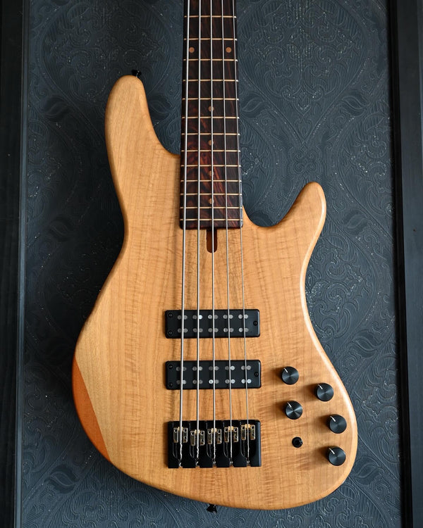Felton USA Alpha Custom Shop