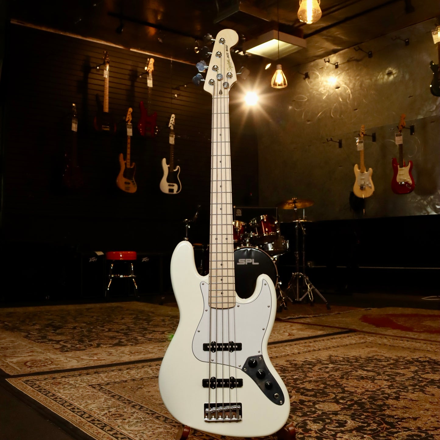 Squier Affinity Series® Jazz Bass® V (Olympic White)