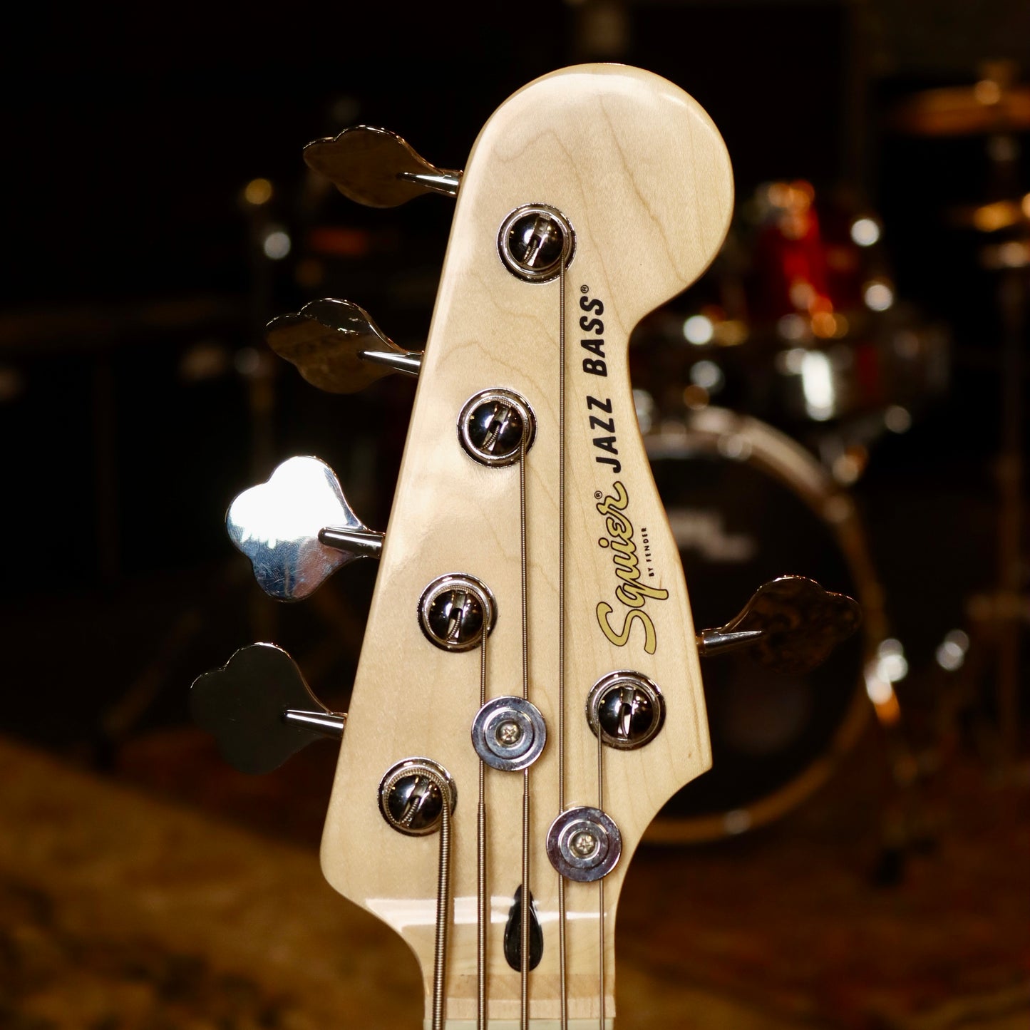 Squier Affinity Series® Jazz Bass® V (Olympic White)