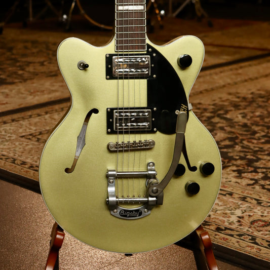 Gretsch G2655T Streamliner Center-Block Junior Semi-Hollow Body Electric Guitar with Bigsby (Gold Dust)