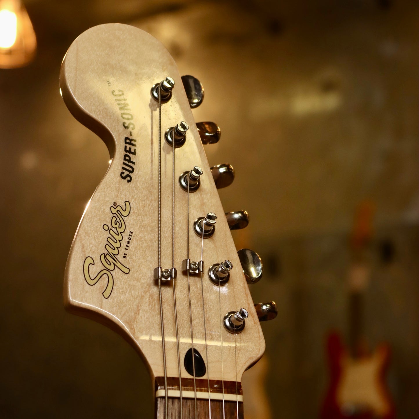 Squier Paranormal Super-Sonic (Shell Pink)