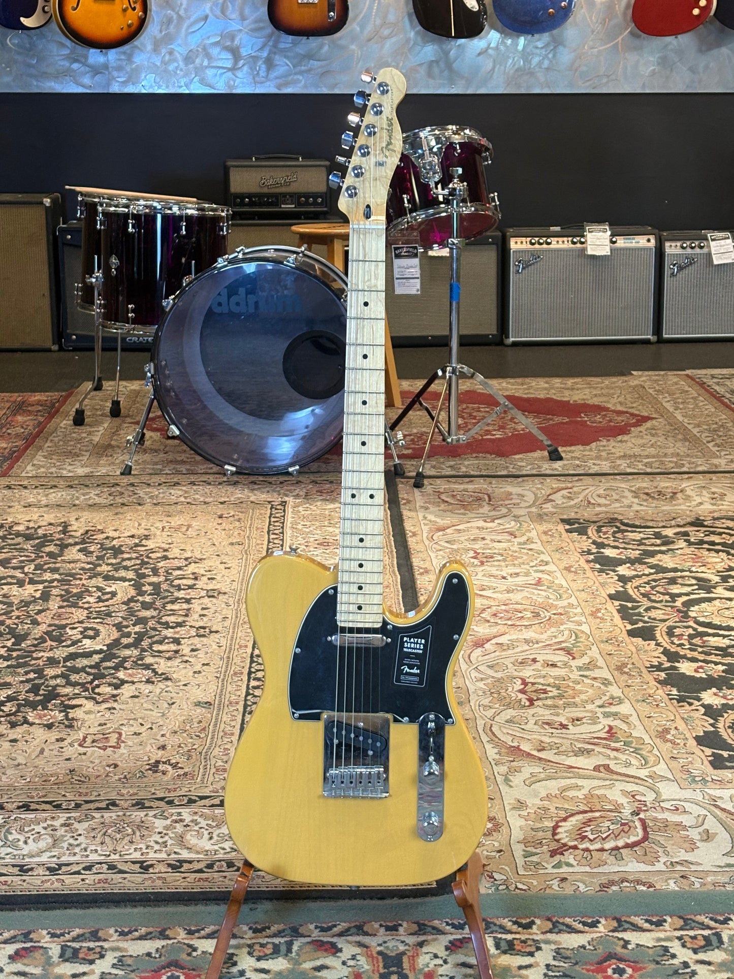 Fender Player Telecaster® Electric Guitar (Butterscotch Blonde) FPM26
