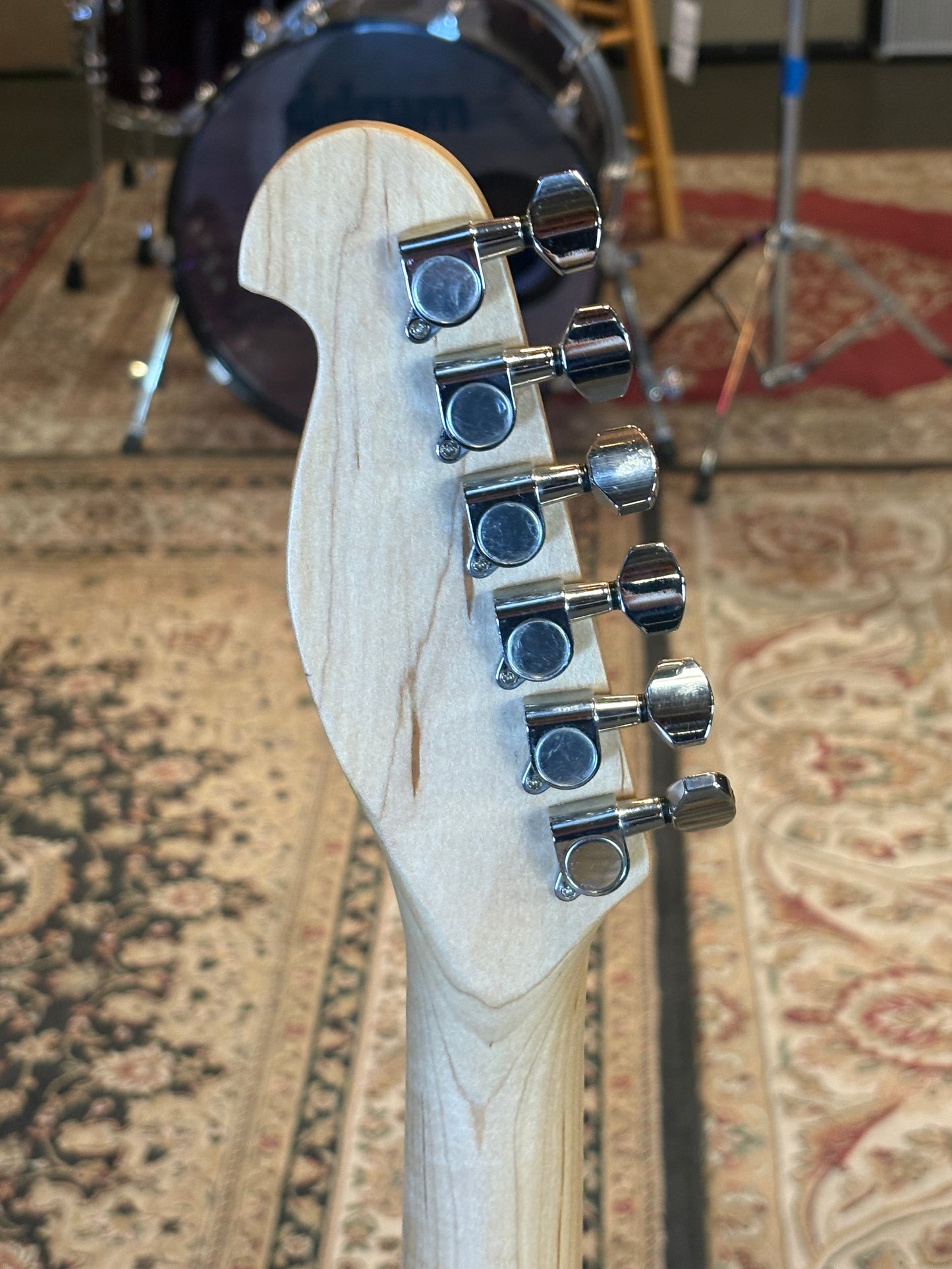 USED Indio Classic DLX Plus Electric Guitar (Glossy White)