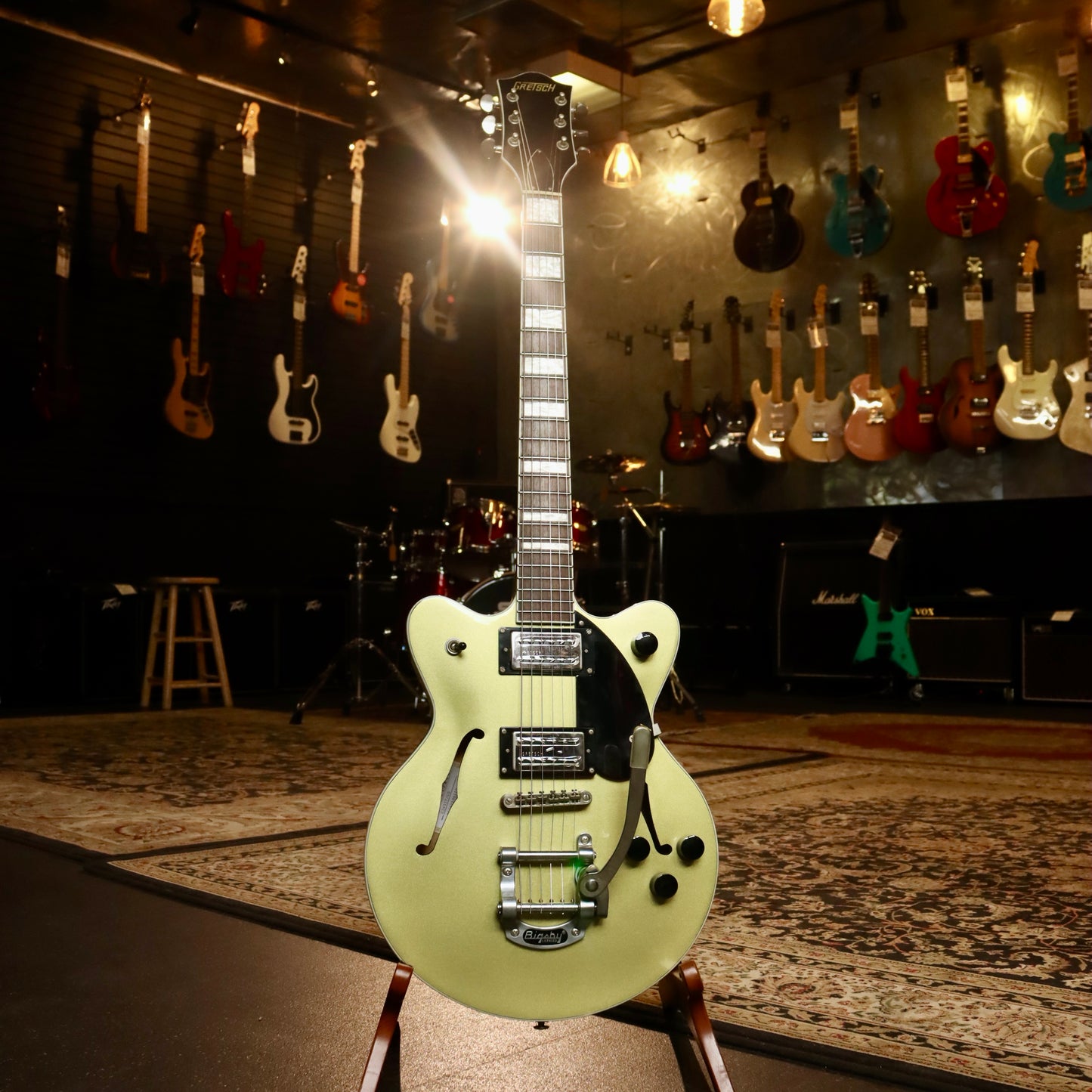 Gretsch G2655T Streamliner Center-Block Junior Semi-Hollow Body Electric Guitar with Bigsby (Gold Dust)