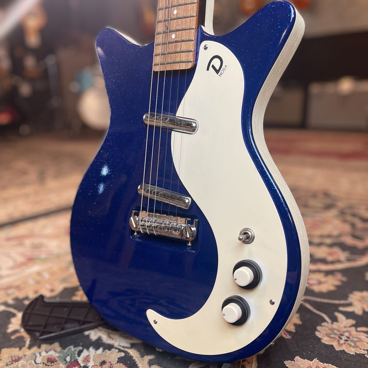 Danelectro DC '59 NOS Deep Blue Metalflake FPM26