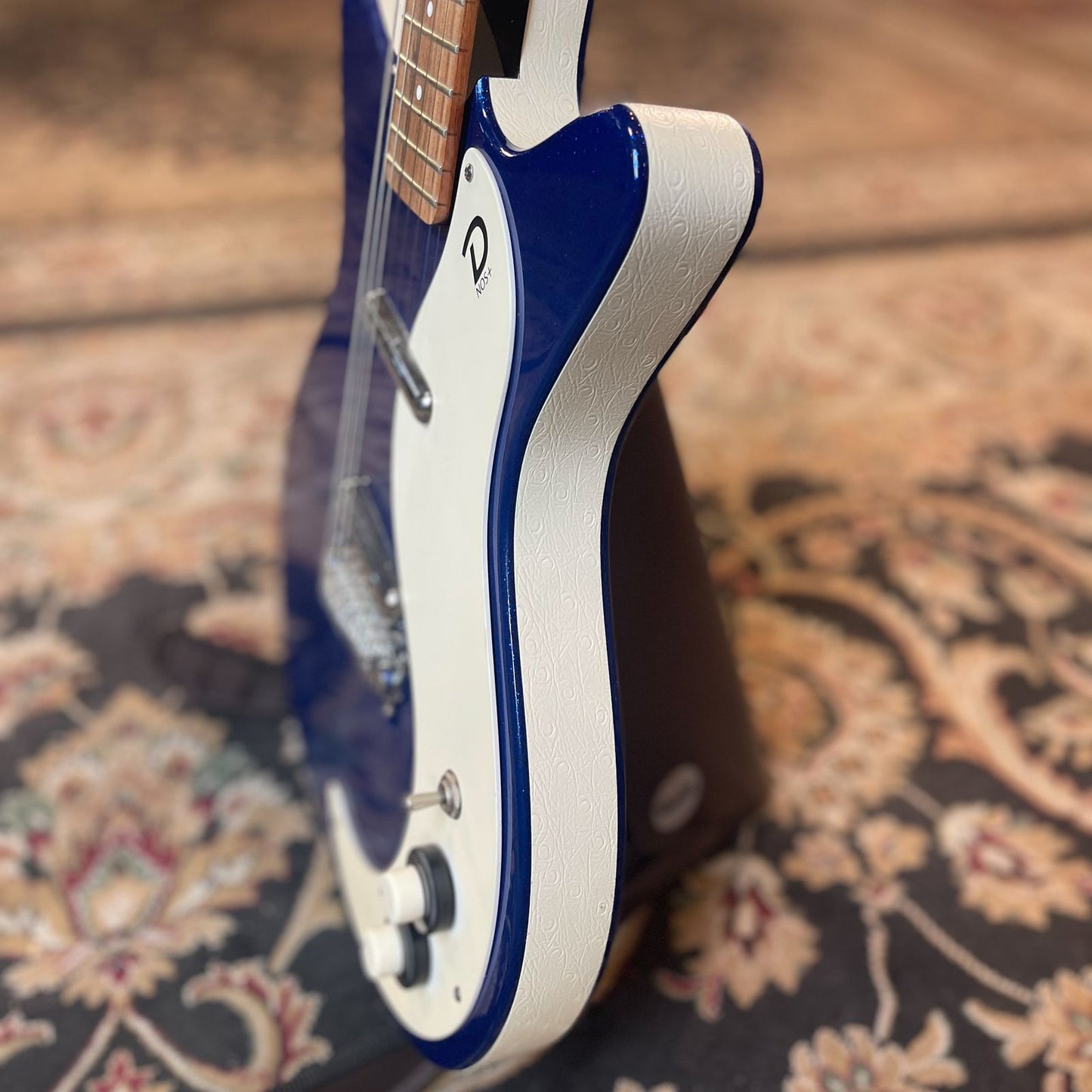 Danelectro DC '59 NOS Deep Blue Metalflake FPM26