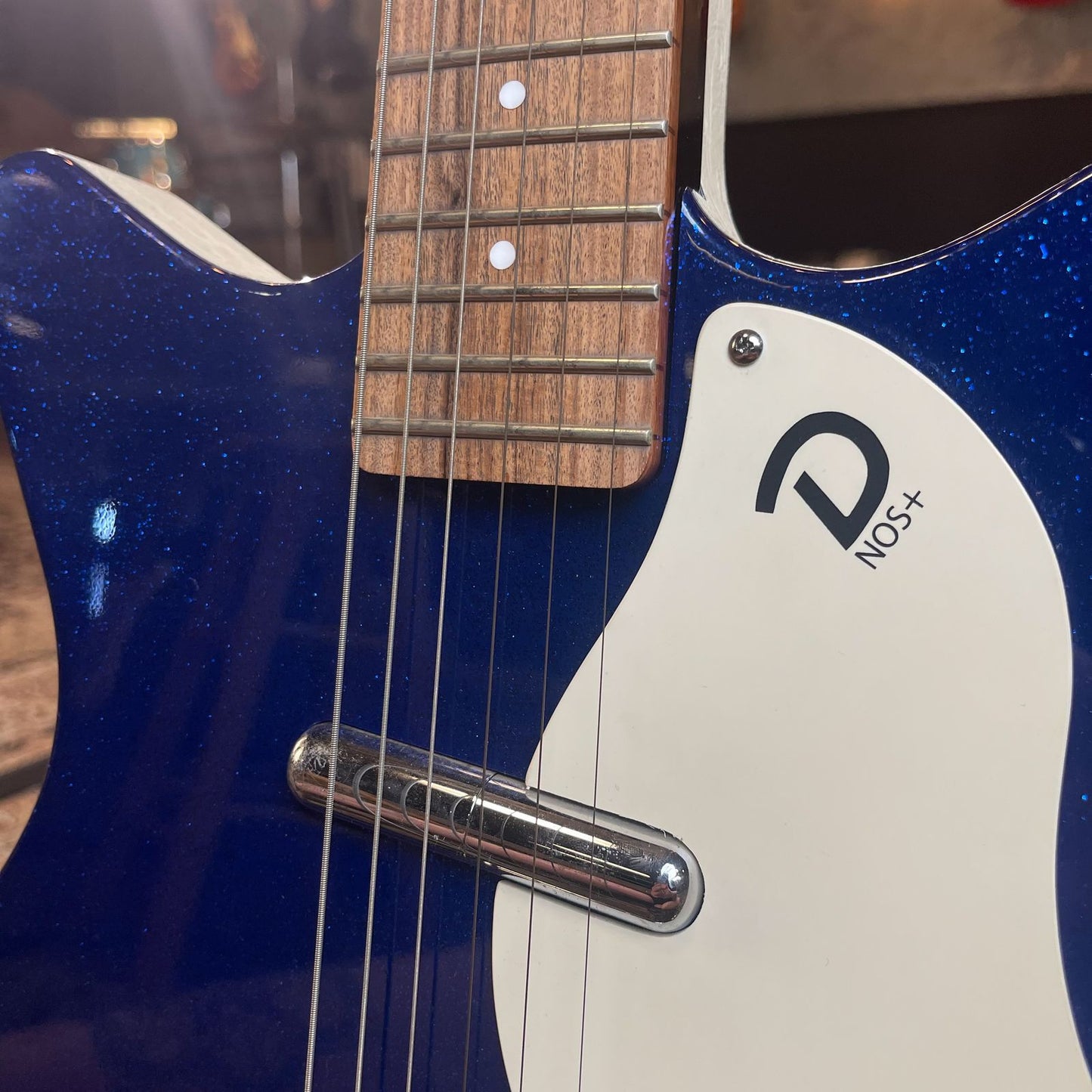 Danelectro DC '59 NOS Deep Blue Metalflake FPM26