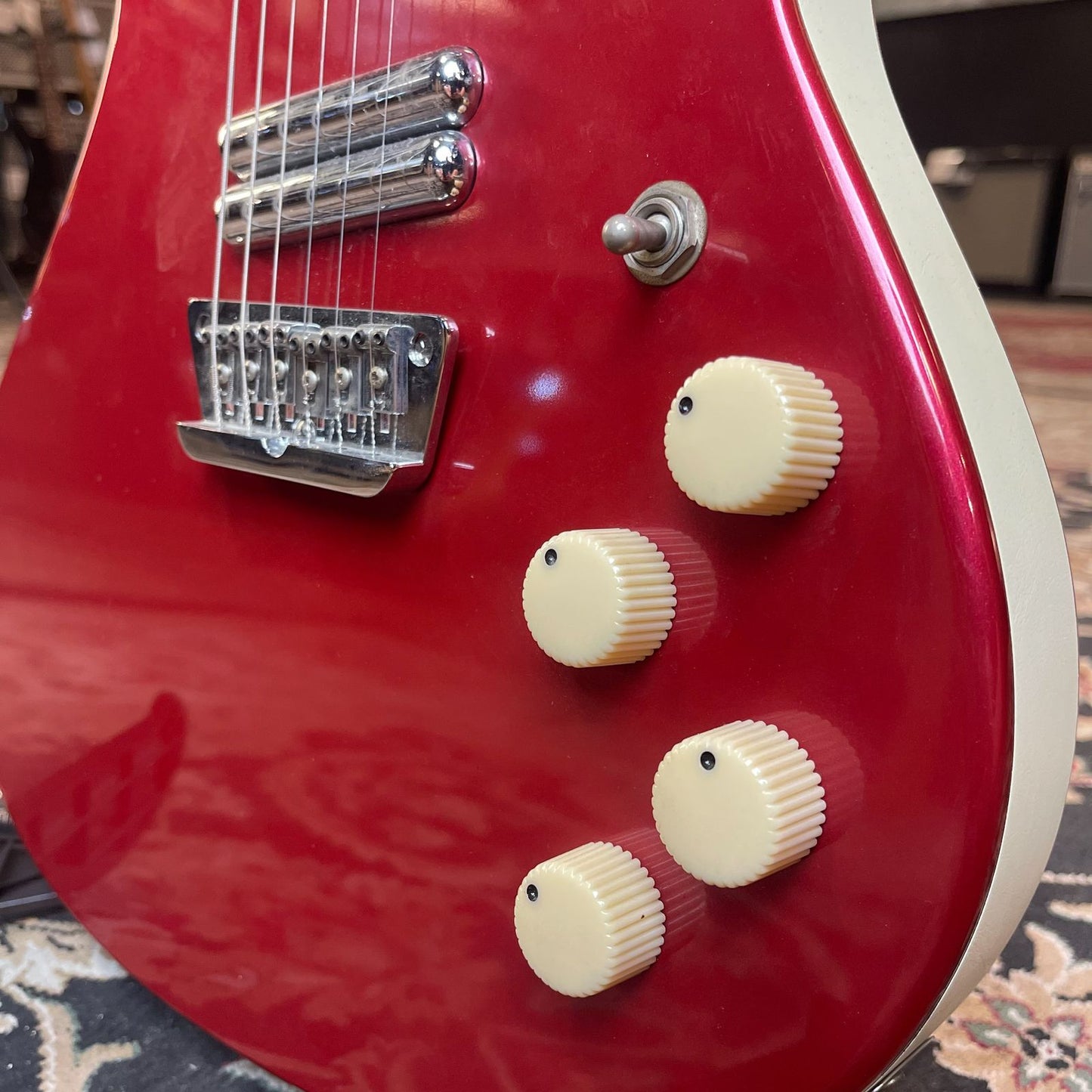 Danelectro Hodad Candy Apple Red FPM26