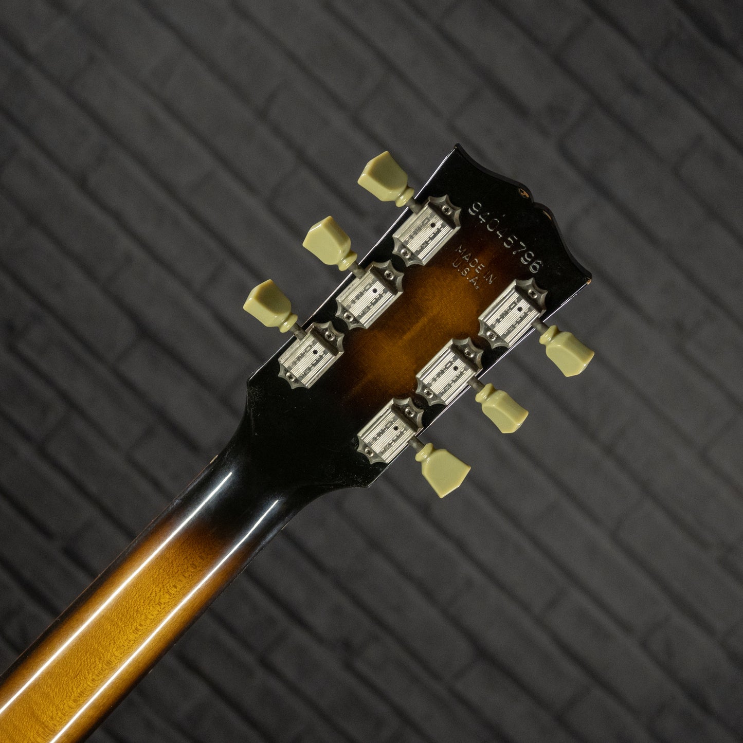 Gibson ES-135 P-100 Semi-Hollow Body Electric Guitar Vintage Sunburst (USED)